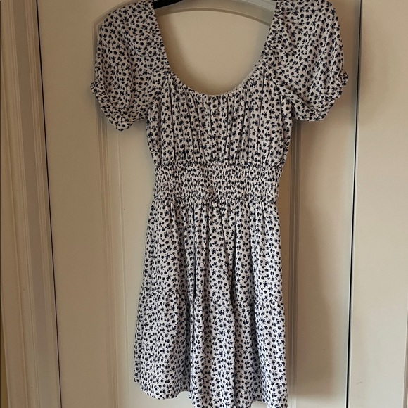 Hollister Dresses & Skirts - Hollister blue & white dress. Junior size